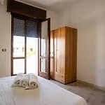 Sole מרינה די מנקוורסה