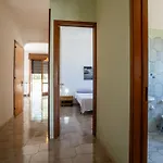 Sole מרינה די מנקוורסה